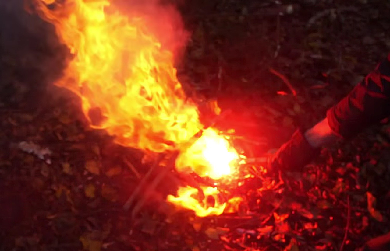 Signalling Using Fire Signaling for Rescue | RECOIL OFFGRID