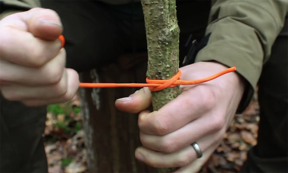 Photo of cordage that might be packed in a go bag.