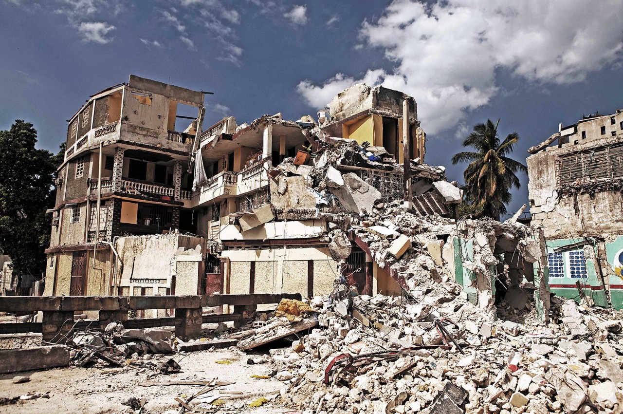 Infographic: The World's Deadliest Structural Collapses | RECOIL OFFGRID