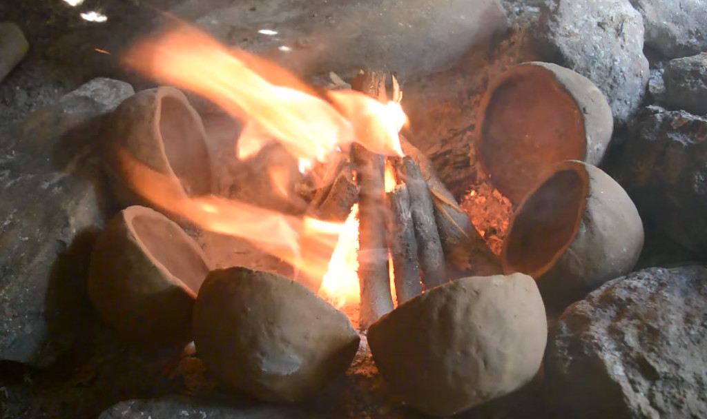 Primitive technology pottery stove fire clay tools bushcraft 1