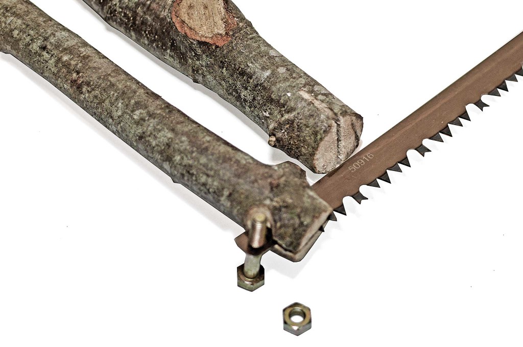 DIY-improvised-bucksaw-saw-blade-notch