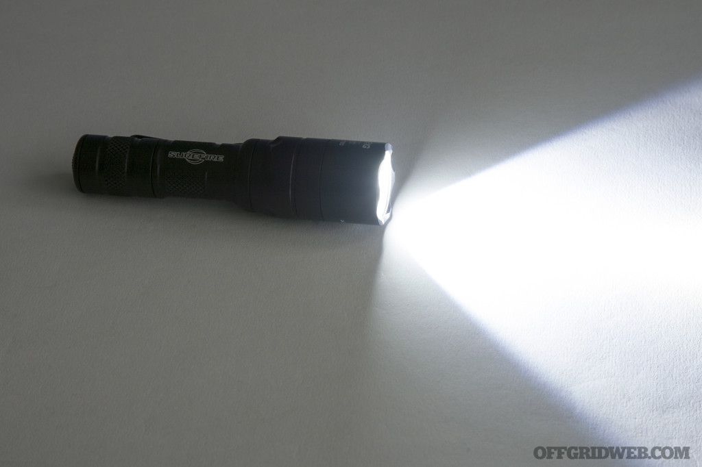 Surefire EDCL1-T G2Z MV flashlight review edc light pocket carry ccw 11