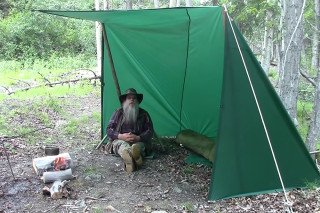 Video: Constructing an Easy Square Tarp Shelter