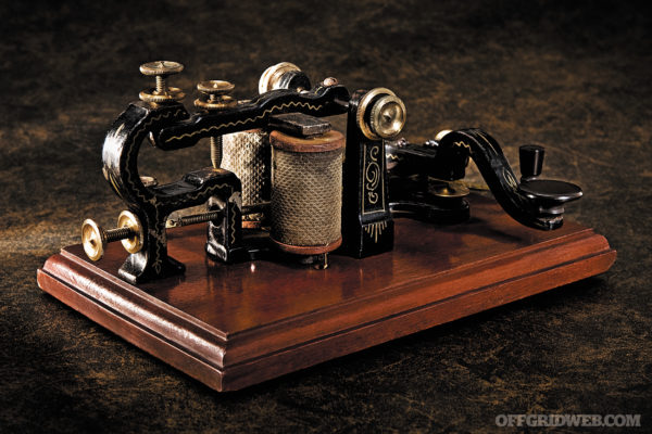Morse Code: Dits Dahs Dots and Dashes RECOIL OFFGRID Morse Code: Dits Dahs Dots and Dashes RECOIL OFFGRID