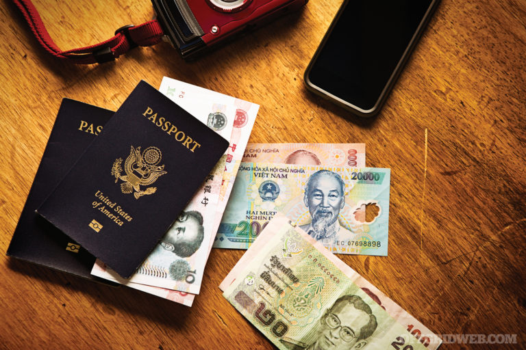 Securing Your Stash: Do’s and Don’ts of Traveling with Money