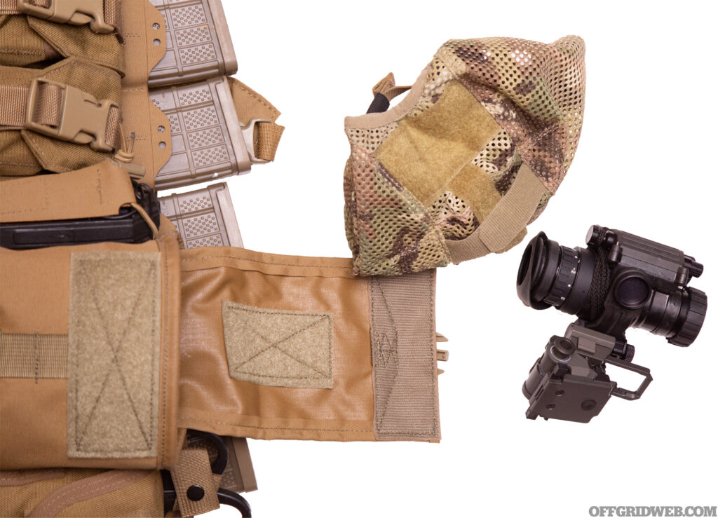 Studio photo of the parashooter pathfinder nvg pouch unpacked.