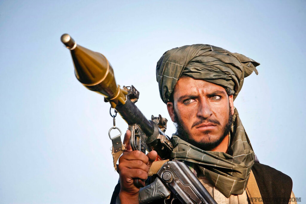 Photo of a Taliban Guerrilla holding an RPG.