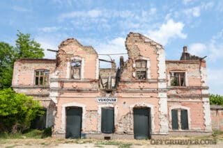 Surviving Total Collapse: The Balkan War