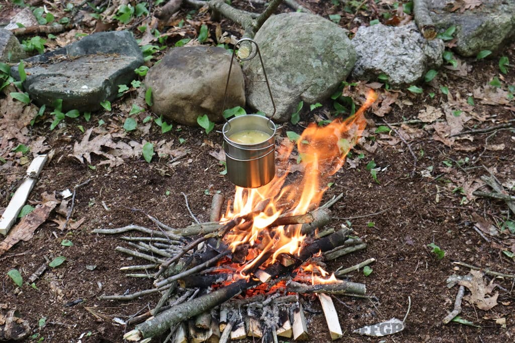 wilderness survival fire heating food